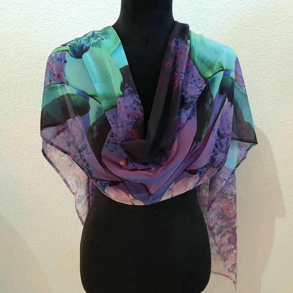 Designer Scarf - Picture 12 of 16